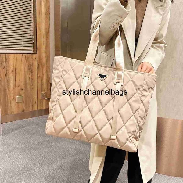 totes brand shoulder bags for women tote bags purses fashion lady classic designer work woman shopper bags soft large capacit handbags 0204/
totes brand shoulder bags for women tote bags purses fashion lady classic designer work woman shopper bags soft large capacit handbags 0204/