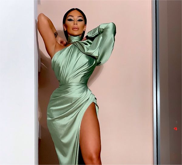 one shouldr emerald green evening dress mermaid long side split prom party gowns halter neck celebrity dresses, Black;red
one shouldr emerald green evening dress mermaid long side split prom party gowns halter neck celebrity dresses, Black;red