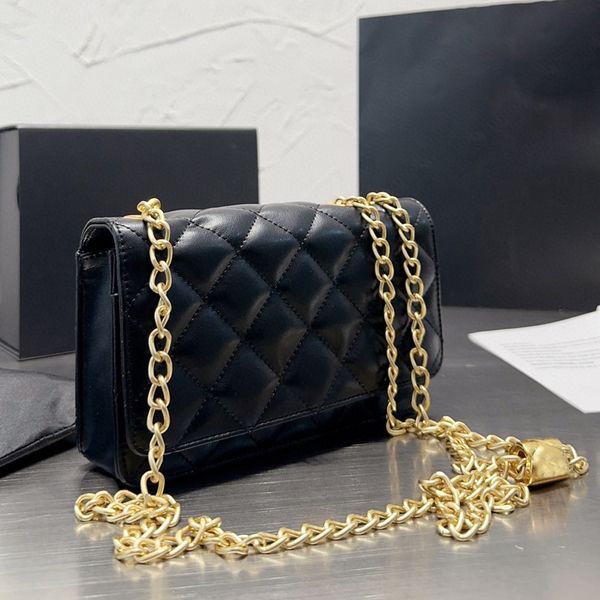 5a designer bag classic quilted solid color flap purse womens gold chain crossbody handbags
5a designer bag classic quilted solid color flap purse womens gold chain crossbody handbags
