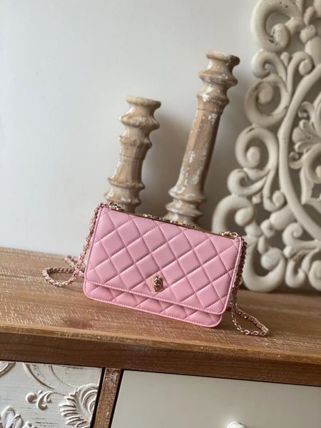 fashion bag crossbody bag four-color optional fashion atmosphere chain handheld dinner party dual-use large capacity
fashion bag crossbody bag four-color optional fashion atmosphere chain handheld dinner party dual-use large capacity