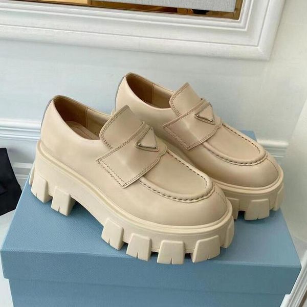 luxury pointy platform shoes with thick soled casual shoes female sneakers with black shiny leather slippers and chunky round head sneakers.
luxury pointy platform shoes with thick soled casual shoes female sneakers with black shiny leather slippers and chunky round head sneakers.