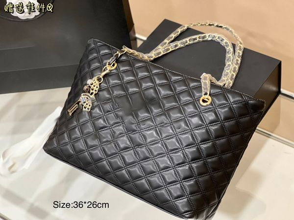 shoulder bag luxury tote purse brand handbag message bags totes genuine leather cluth crossbody original 5a quality lambskin 36cm
shoulder bag luxury tote purse brand handbag message bags totes genuine leather cluth crossbody original 5a quality lambskin 36cm