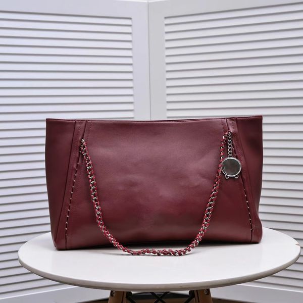 fashion bag crossbody bag 5a quality braided hardware chain shopping bag soft cowhide capacity large enough to carry on shoulder and back
fashion bag crossbody bag 5a quality braided hardware chain shopping bag soft cowhide capacity large enough to carry on shoulder and back