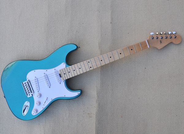 6 strings metal blue electric guitar with maple fretboard sss pickups can be customized
6 strings metal blue electric guitar with maple fretboard sss pickups can be customized
