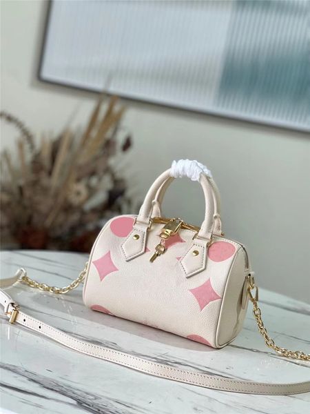 designer luxury speedy bandouliere 20 m81625 m46397 summer stardust nano 2way handbag crossbody shoulder boston bag 7a best, Black;red
designer luxury speedy bandouliere 20 m81625 m46397 summer stardust nano 2way handbag crossbody shoulder boston bag 7a best, Black;red