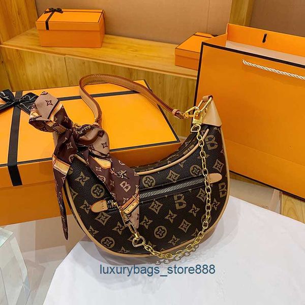 design bag online export clearance wholesale women's 2023 new simple fashion letter printing single shoulder msenger texture crcent
design bag online export clearance wholesale women's 2023 new simple fashion letter printing single shoulder msenger texture crcent