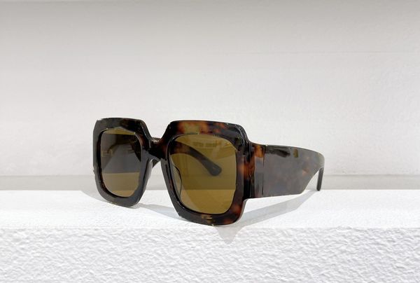2023 flat oversized square 0981s sunglasses women fashion retro gradient sun glasses for womens mens men blue big frame vintage eyewear uv40, White;black
2023 flat oversized square 0981s sunglasses women fashion retro gradient sun glasses for womens mens men blue big frame vintage eyewear uv40, White;black