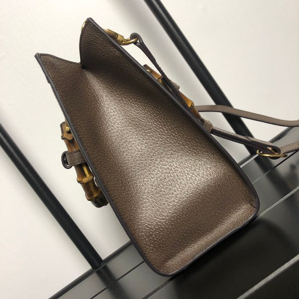 mini tote bag fashion designer shoulder bag women handbag bamboo handle two styles adjustable length original single 5a quality
mini tote bag fashion designer shoulder bag women handbag bamboo handle two styles adjustable length original single 5a quality