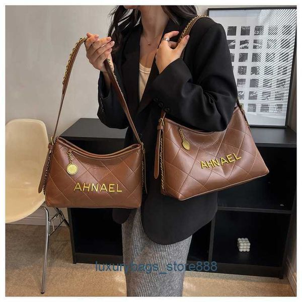 factory 90% off female bag big clearance sale advanced chain single-shoulder oblique straddle tote women's autumn 2023 new wtern-style
factory 90% off female bag big clearance sale advanced chain single-shoulder oblique straddle tote women's autumn 2023 new wtern-style