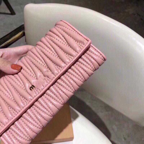brand designer purse card pack handbag 2023 new sheepskin pleated wallet women's long high beauty card bag versatile fashion leather wo, Red;black
brand designer purse card pack handbag 2023 new sheepskin pleated wallet women's long high beauty card bag versatile fashion leather wo, Red;black