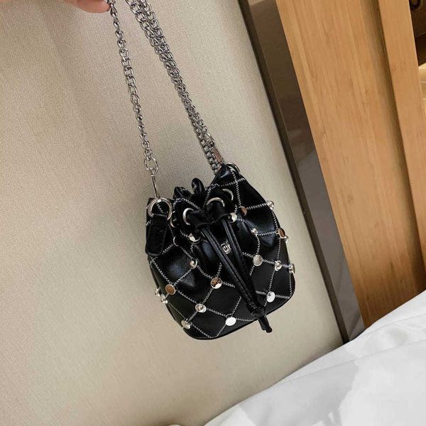 shoulder bags designer handbags mini small bag women's korean rivet bucket bag soft face pu fashion diagonal bags 230204
shoulder bags designer handbags mini small bag women's korean rivet bucket bag soft face pu fashion diagonal bags 230204