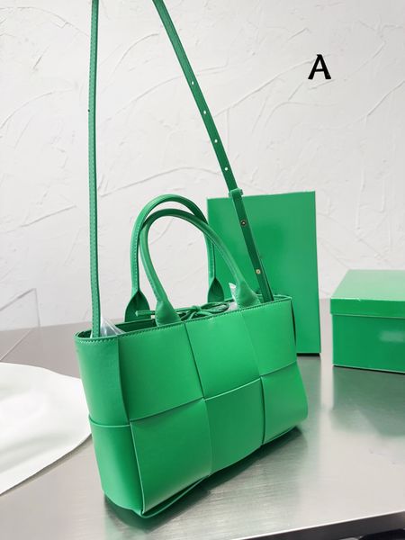 shoulder bag luxury tote purse brand handbag message bags totes genuine leather cluth crossbody original 5a quality cattlehide 24cm classi g
shoulder bag luxury tote purse brand handbag message bags totes genuine leather cluth crossbody original 5a quality cattlehide 24cm classi g