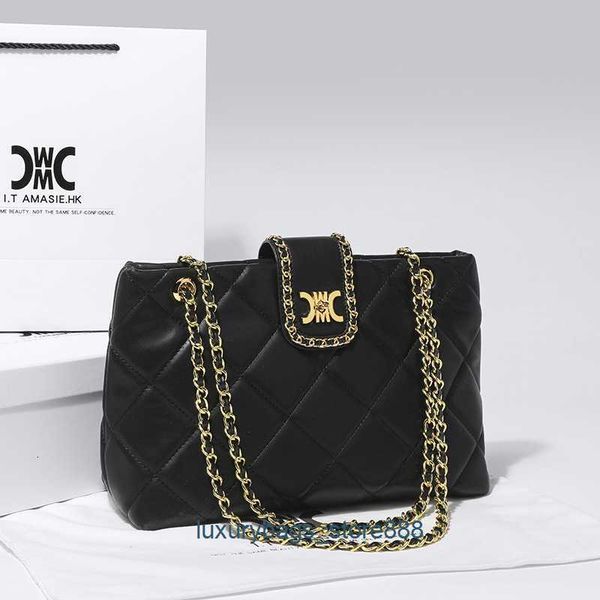 95% off factory direct handbag autumn and winter new fashion large capacity small fragrant style shoulder bag simple chain tote
95% off factory direct handbag autumn and winter new fashion large capacity small fragrant style shoulder bag simple chain tote