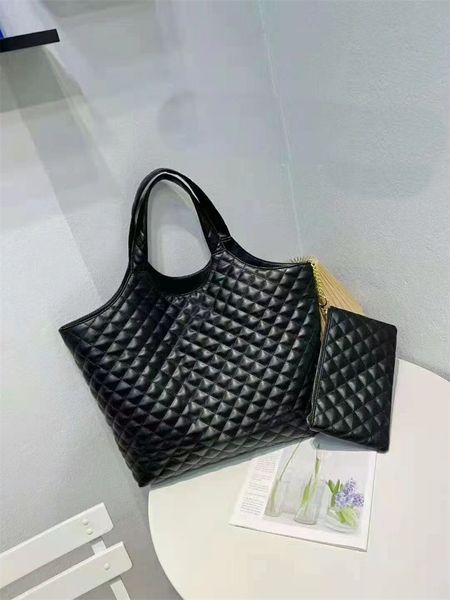 black luxury bag the tote bags designer handbags 7a classic men wallet dressy bolsas letter messenger plated gold silver chain womens one sh
black luxury bag the tote bags designer handbags 7a classic men wallet dressy bolsas letter messenger plated gold silver chain womens one sh