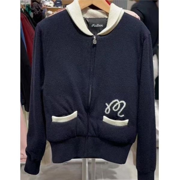outdoor tshirts women sweater zip up knitted cardigan graphic embroidery jacket with windproof lining 230203, Gray;blue
outdoor tshirts women sweater zip up knitted cardigan graphic embroidery jacket with windproof lining 230203, Gray;blue