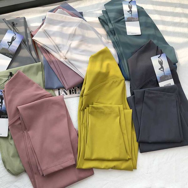 designerlu leggings women naked yoga pant gym fitness grey leggings high waist sport tights woman seamless booty scrunch running pants 2023, Black;white
designerlu leggings women naked yoga pant gym fitness grey leggings high waist sport tights woman seamless booty scrunch running pants 2023, Black;white