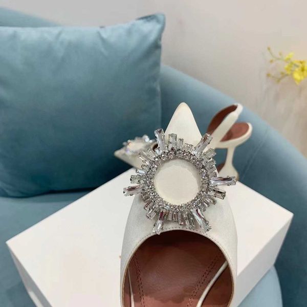 muaddi dress amina shoes sandals satin pointed slingbacks bowtie pumps crystal-sunflower high heeled shoe10cm women's luxury designer p, Black
muaddi dress amina shoes sandals satin pointed slingbacks bowtie pumps crystal-sunflower high heeled shoe10cm women's luxury designer p, Black