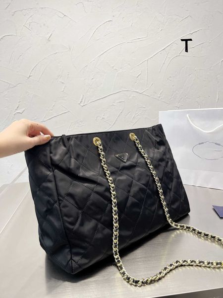 married commuter bag tote bag nylon bag large bag casual lady large capacity shoulder bag chain bag fashion
married commuter bag tote bag nylon bag large bag casual lady large capacity shoulder bag chain bag fashion