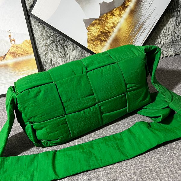 new woven bag pillow bag one-shoulder cross-body women's bag down bag versatile handbag
new woven bag pillow bag one-shoulder cross-body women's bag down bag versatile handbag