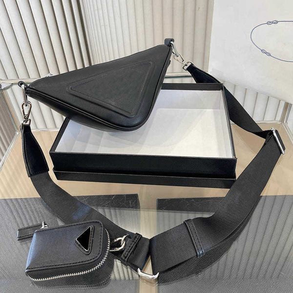 triangular bag designer tote pillow bags ladies triangle symbole leather fashion handy messenger handbag shoulder bag 230204
triangular bag designer tote pillow bags ladies triangle symbole leather fashion handy messenger handbag shoulder bag 230204