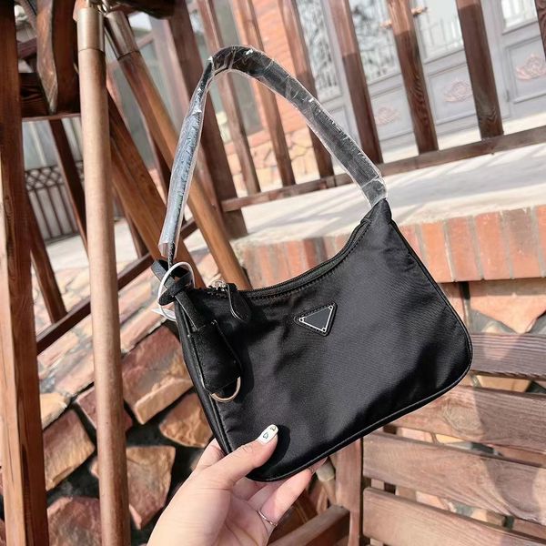 designer women's messenger bag luxury canvas shoulder chain handbag shoulder classic fashion matching box 55136
designer women's messenger bag luxury canvas shoulder chain handbag shoulder classic fashion matching box 55136