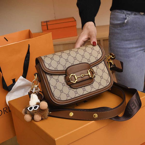store clearance promotion handbag online export women's bag 2023 new light luxury texture msenger fashion shoulder versatile small dign
store clearance promotion handbag online export women's bag 2023 new light luxury texture msenger fashion shoulder versatile small dign