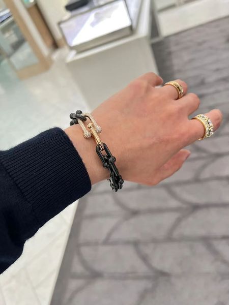 real gold chain bangle bracelet link chains 18k wide diamonds black designer watches women men couple fashion designer wedding party thanksg
real gold chain bangle bracelet link chains 18k wide diamonds black designer watches women men couple fashion designer wedding party thanksg