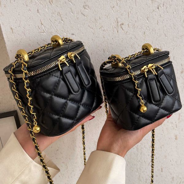store clearance promotion handbag online export net red mini bag 2023 new fashion winter women's single shoulder versatile msenger chai
store clearance promotion handbag online export net red mini bag 2023 new fashion winter women's single shoulder versatile msenger chai
