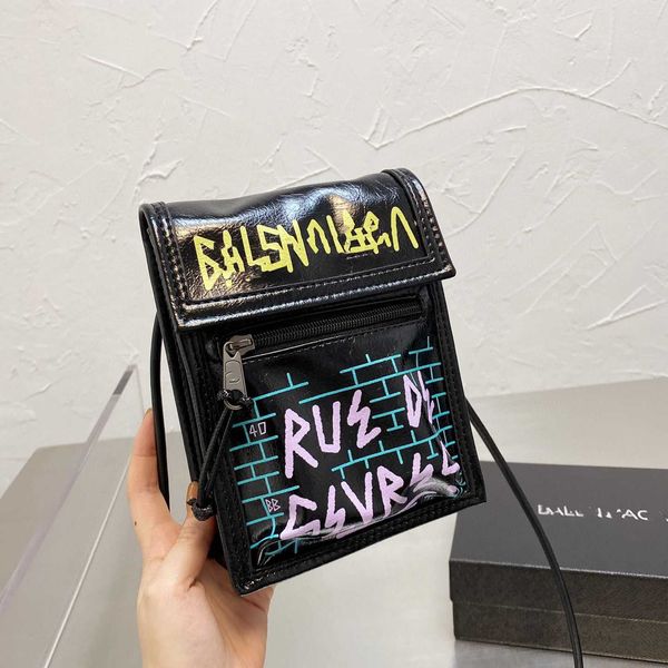 married version new women's mobile phone bag one shoulder cross body mini small bag large capacity multi-function simple bag
married version new women's mobile phone bag one shoulder cross body mini small bag large capacity multi-function simple bag