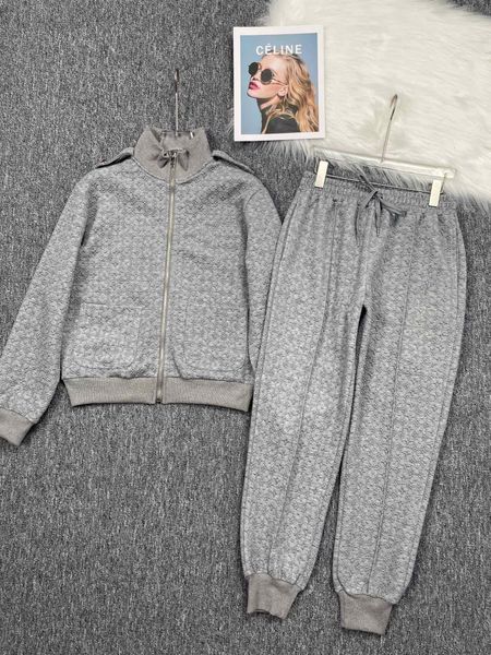 tracksuits women's cardigan boutique designer long-sleeved zippered shirt long-sleeved letters embossed soft touch fashion casual sport, Gray
tracksuits women's cardigan boutique designer long-sleeved zippered shirt long-sleeved letters embossed soft touch fashion casual sport, Gray