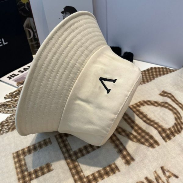 hat designer mens womens spring sunmmer style beanie hats men and women classic fashion universal knitted cap outdoor sun prevent wide brim, Blue;gray
hat designer mens womens spring sunmmer style beanie hats men and women classic fashion universal knitted cap outdoor sun prevent wide brim, Blue;gray