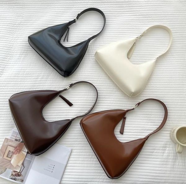 korean version of small women french stick crescent bag for women shoulder bag for handbag women high fashion underarm bag
korean version of small women french stick crescent bag for women shoulder bag for handbag women high fashion underarm bag