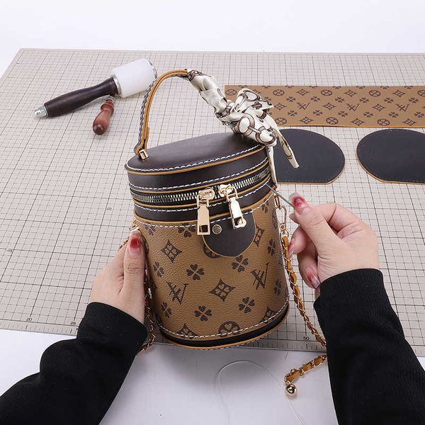 store clearance promotion handbag online export diy handmade bag new material 2023 summer fashion cylinder single-shoulder crossbody bucket 
store clearance promotion handbag online export diy handmade bag new material 2023 summer fashion cylinder single-shoulder crossbody bucket