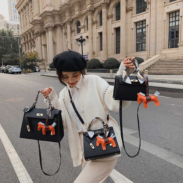 store clearance promotion handbag online export women's bag 2023 new red bridal foreign style versatile net texture msenger shoulder
store clearance promotion handbag online export women's bag 2023 new red bridal foreign style versatile net texture msenger shoulder