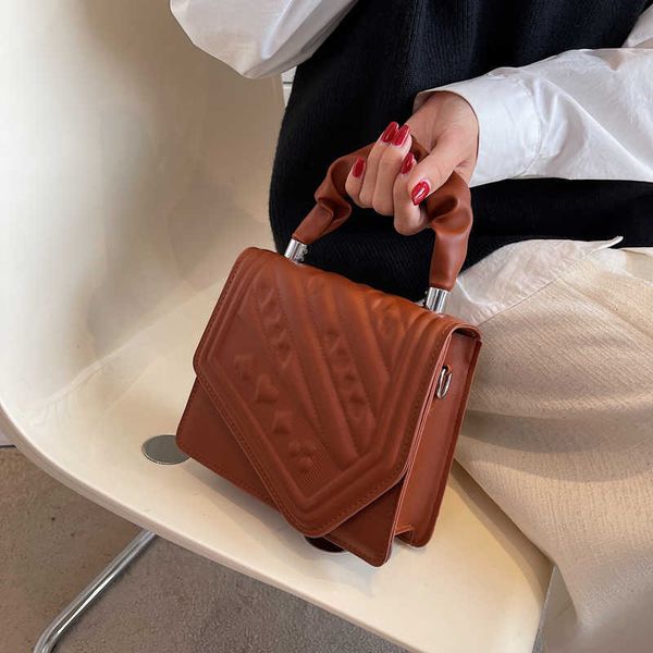 solid color small square bag new fashion simple messenger bag casual indentation air pleat handbag fashion
solid color small square bag new fashion simple messenger bag casual indentation air pleat handbag fashion