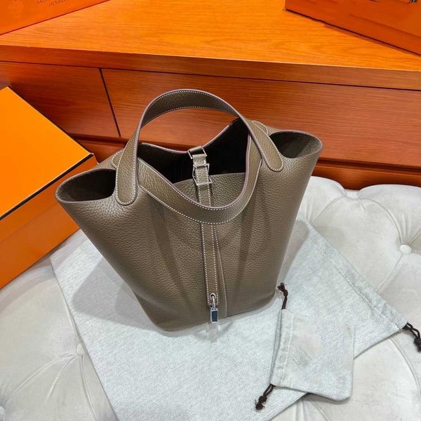 designer herme bags for women h family's new wax thread vegetable basket portable litchi grain tc cow leather
designer herme bags for women h family's new wax thread vegetable basket portable litchi grain tc cow leather