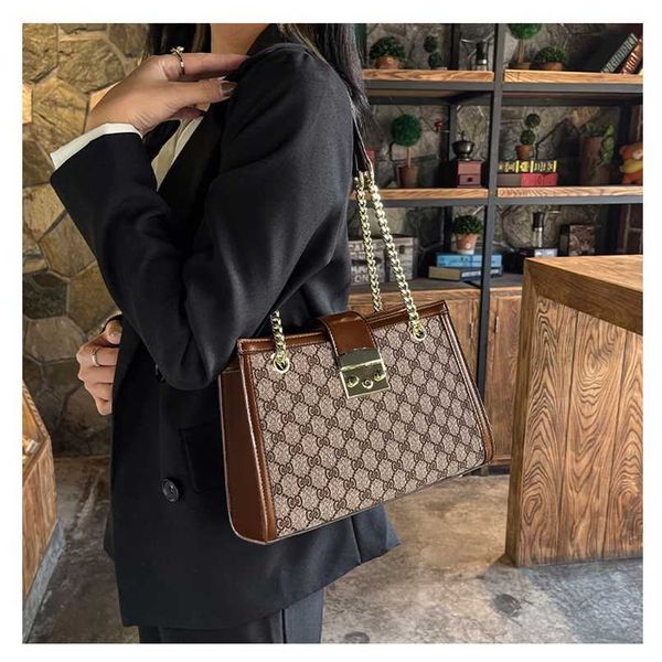 2023 bags clearance outlets new women's fashion elegant commuter large capacity handbag waterproof zipper shoulder bag
2023 bags clearance outlets new women's fashion elegant commuter large capacity handbag waterproof zipper shoulder bag