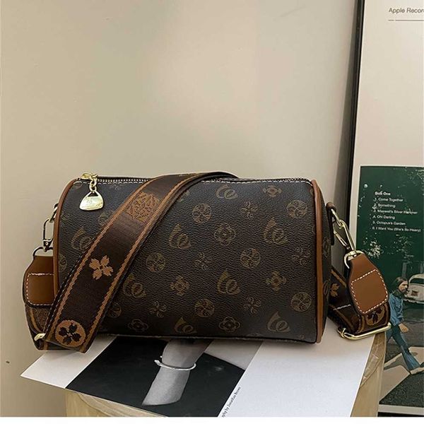 79% off bags outlet store winter small high-textured women's old flower wide shoulder strap fashion versatile cylinder pillow bag
79% off bags outlet store winter small high-textured women's old flower wide shoulder strap fashion versatile cylinder pillow bag