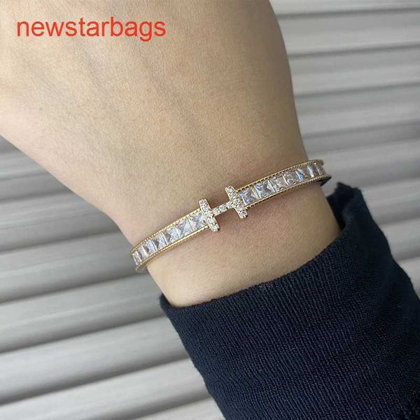herme designer bracelets online store champagne gold high-end light luxury square zirconium full diamond letter h bracel, Golden;silver
herme designer bracelets online store champagne gold high-end light luxury square zirconium full diamond letter h bracel, Golden;silver