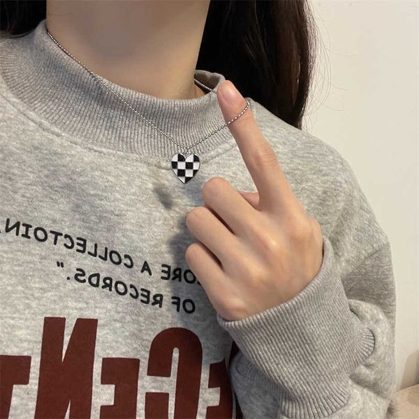 pendant necklaces new sweet korean black white grid choker cow pattern heart metal necklace for women girls vacation jewelry 0206, Silver
pendant necklaces new sweet korean black white grid choker cow pattern heart metal necklace for women girls vacation jewelry 0206, Silver