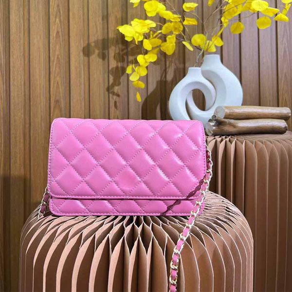 chain crossbody bag sheepskin designer bag mini handbag purse for women emblem of metal fashion clamshell bag retro lady shoulder wallet 20c
chain crossbody bag sheepskin designer bag mini handbag purse for women emblem of metal fashion clamshell bag retro lady shoulder wallet 20c