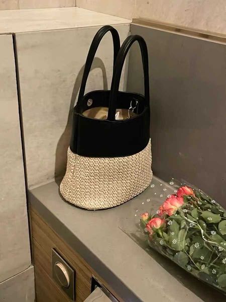 small leisure woven bag women's new straw mat woven bag large capacity single shoulder basket bag southeast
small leisure woven bag women's new straw mat woven bag large capacity single shoulder basket bag southeast