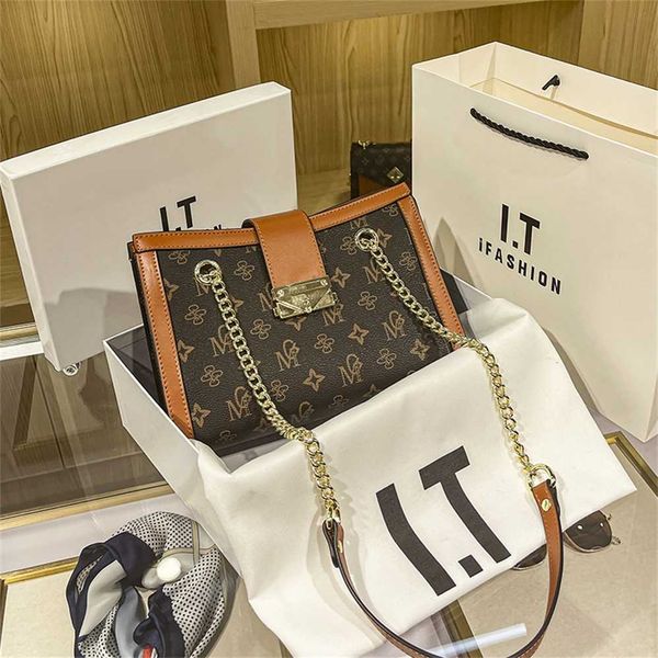 designer handbag store 60% off bag women's new advanced feeling leather portable tote large capacity single shoulder diagonal bag
designer handbag store 60% off bag women's new advanced feeling leather portable tote large capacity single shoulder diagonal bag