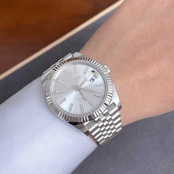 luxury mens designer watches shuigui men's automatic mechanical watch n factory clean plant ar vs . 3135 movement 41mm, Slivery;brown
luxury mens designer watches shuigui men's automatic mechanical watch n factory clean plant ar vs . 3135 movement 41mm, Slivery;brown