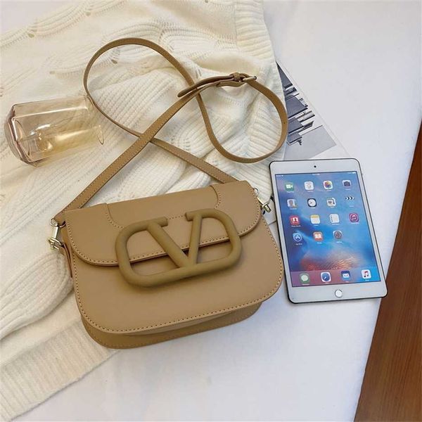 60% off handbags online usa bag female letter new fashion square lock shoulder urban simple western-style trend cross body small bag
60% off handbags online usa bag female letter new fashion square lock shoulder urban simple western-style trend cross body small bag