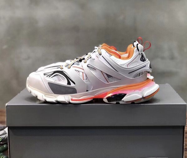 led designer track 3 3.0 shoes men women sneakers triple black white pink blue orange yellow green tess.s. gomma sneaker tracks sports size
led designer track 3 3.0 shoes men women sneakers triple black white pink blue orange yellow green tess.s. gomma sneaker tracks sports size