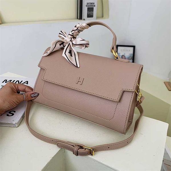 2023 bags clearance outlets early autumn new style personality fashion shoulder leather simple solid color diagonal casual small square bag
2023 bags clearance outlets early autumn new style personality fashion shoulder leather simple solid color diagonal casual small square bag