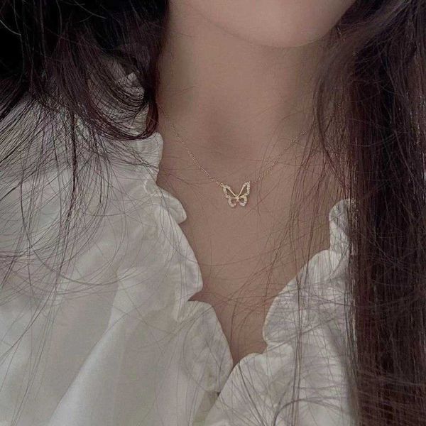 s simple hollow crystal butterfly fashion classical clavicle chain pendant necklace for women elegant jewelry 0206, Silver
s simple hollow crystal butterfly fashion classical clavicle chain pendant necklace for women elegant jewelry 0206, Silver