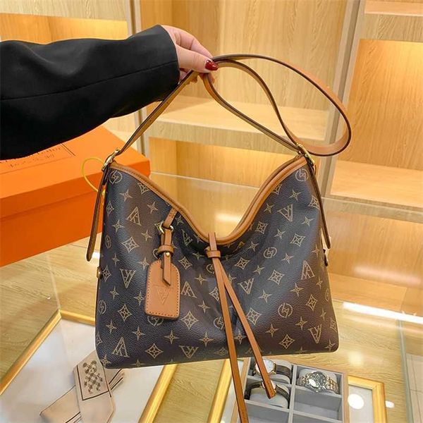 2023 bags clearance outlets new vintage printed hand single shoulder messenger tote fashion large capacity simple foreign style women's
2023 bags clearance outlets new vintage printed hand single shoulder messenger tote fashion large capacity simple foreign style women's