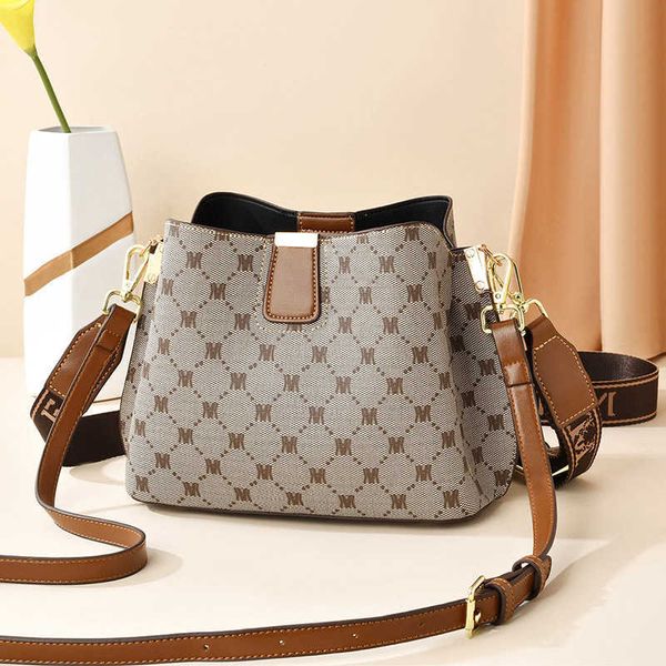 bag women new fashion women's bag personality large capacity bucket bag summer one shoulder crossbody bag
bag women new fashion women's bag personality large capacity bucket bag summer one shoulder crossbody bag